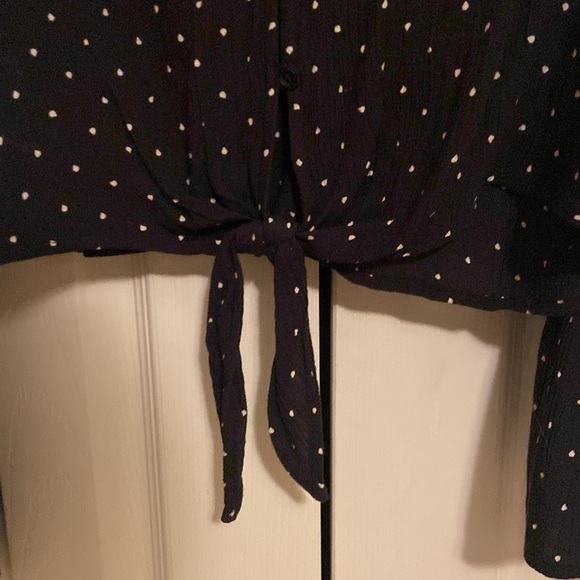 super cute Billabong button flowy top - Picture 3 of 4